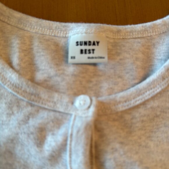 Aritzia Sunday Best Heather cropped cardigan xsmall NEW - Picture 3 of 4